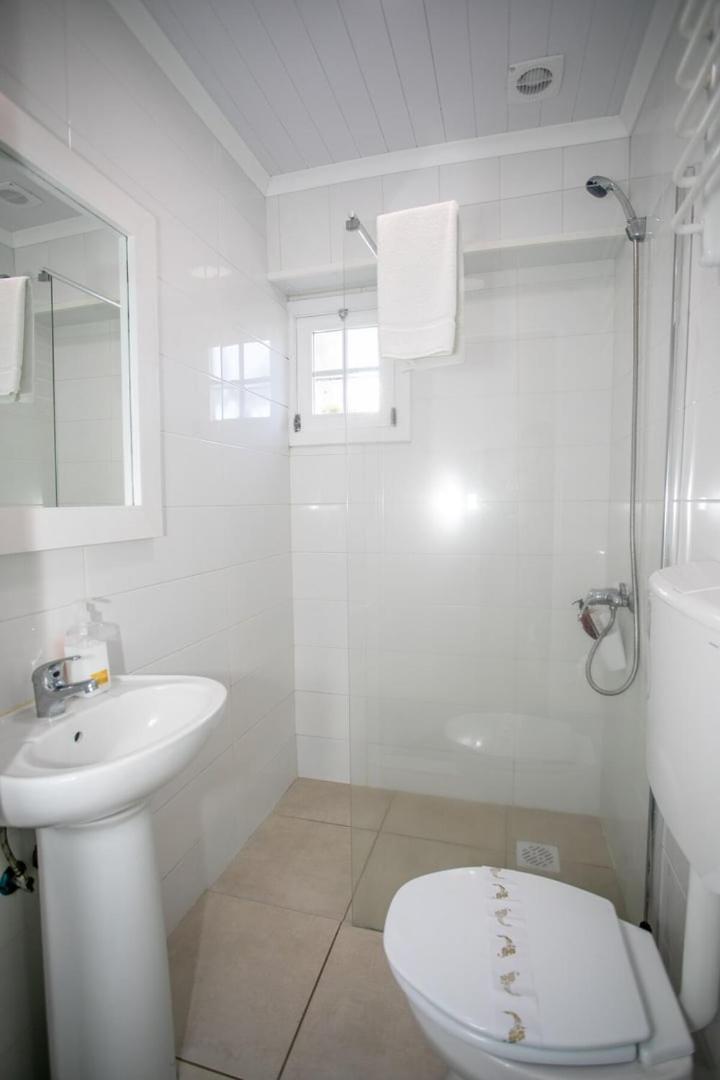 Guestready - Oceanfront Lookout House Понта-Делгада Экстерьер фото